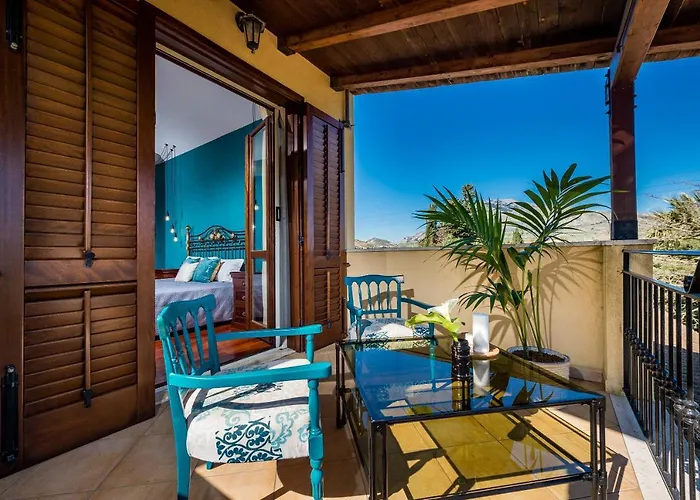 Delux With Private Pool 卡斯泰拉马莱