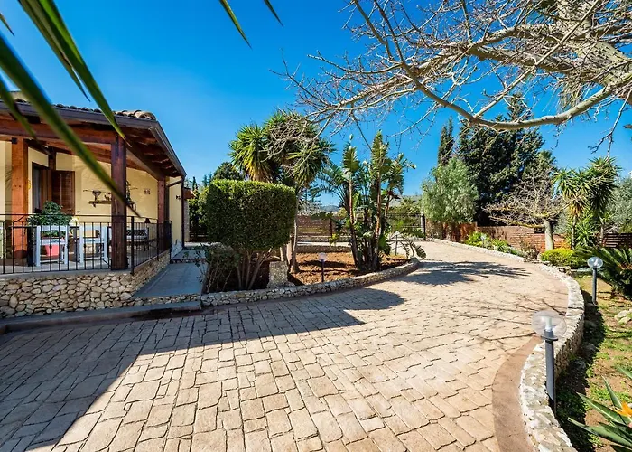 Delux With Private Pool * 卡斯泰拉马莱